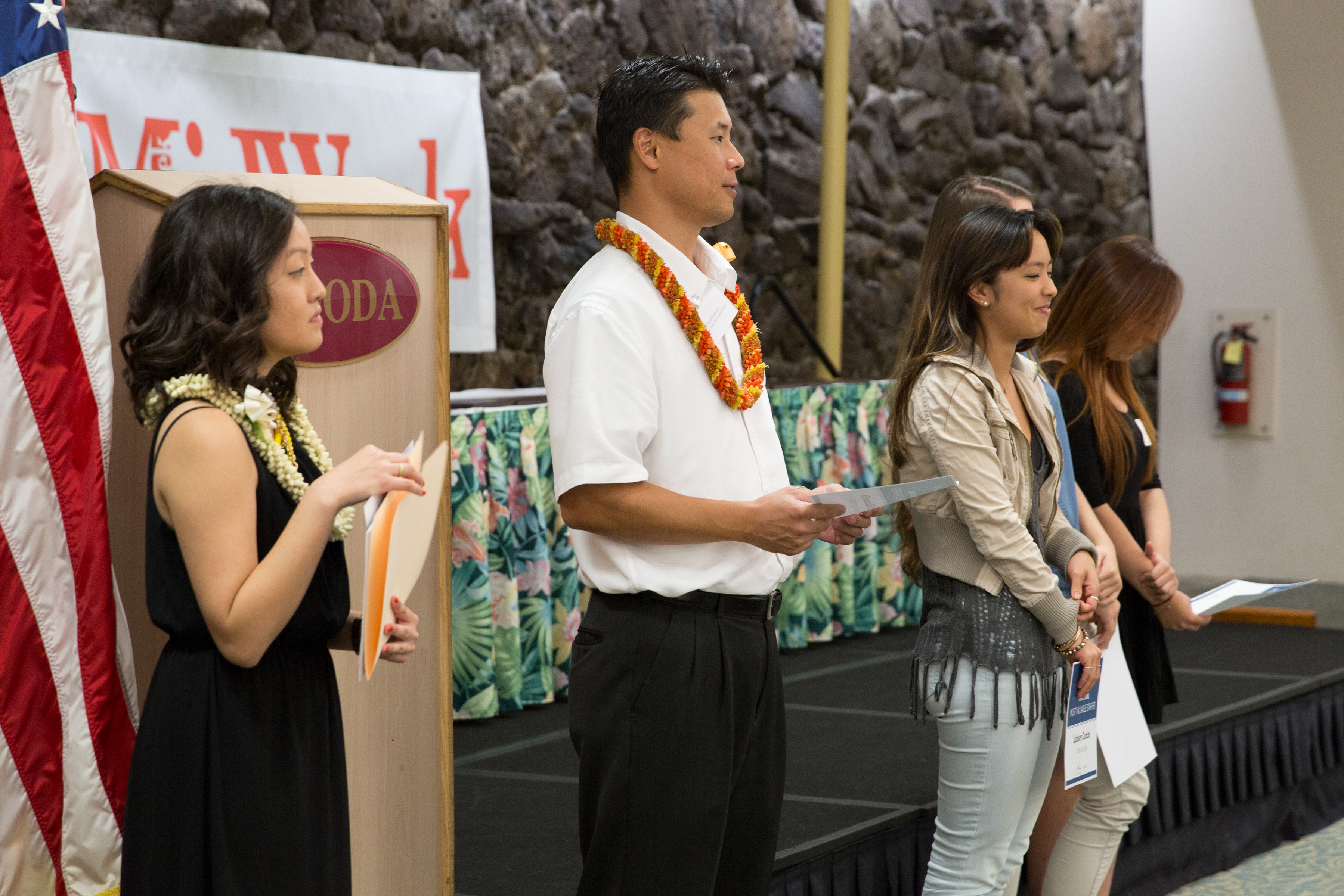 HAWAII HIGH SCHOOL JOURNALISM AWARDS 2015-AC-38